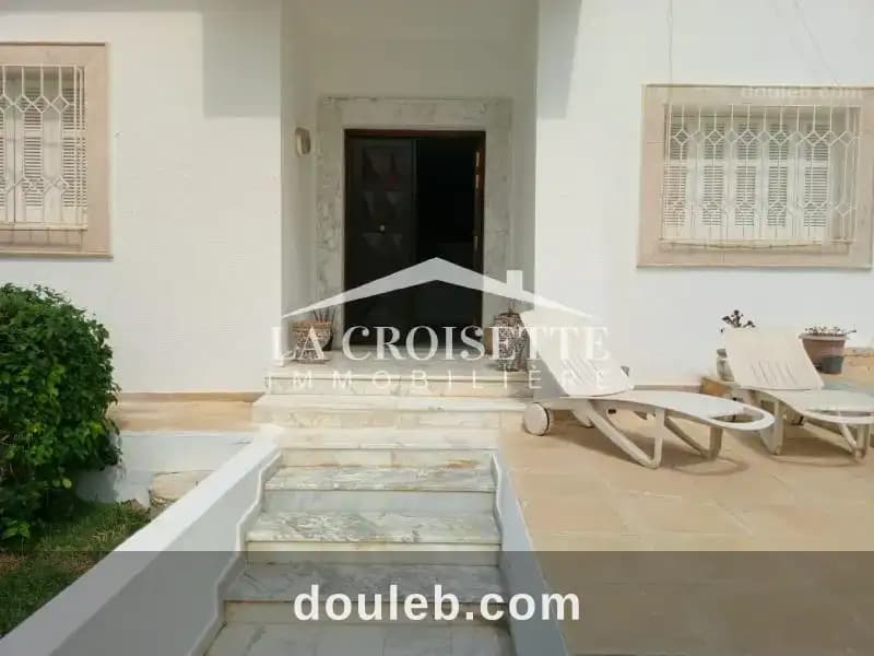 Villa s4 avec piscine à la marsa mvl0029 à Tunis