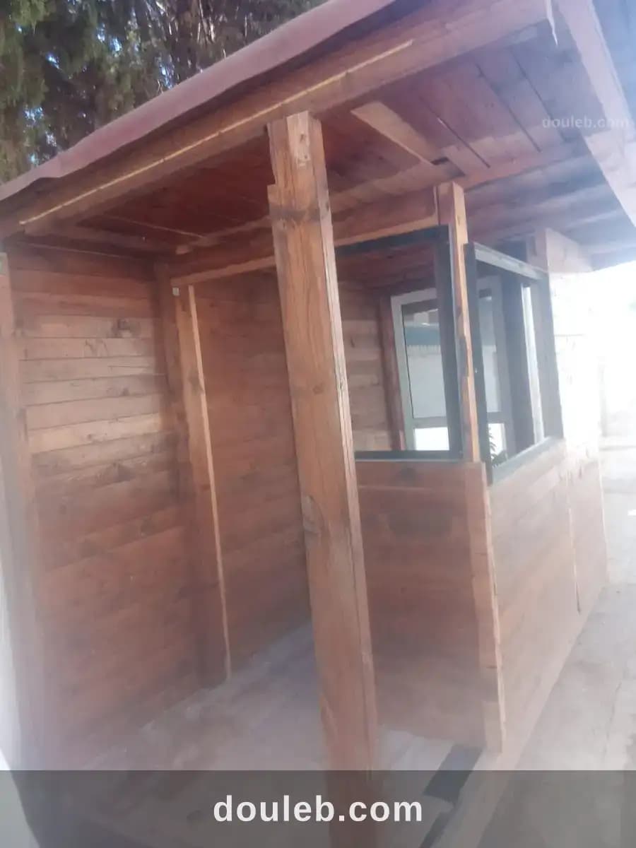 Cabine en bois rouge massif - Miniature 3