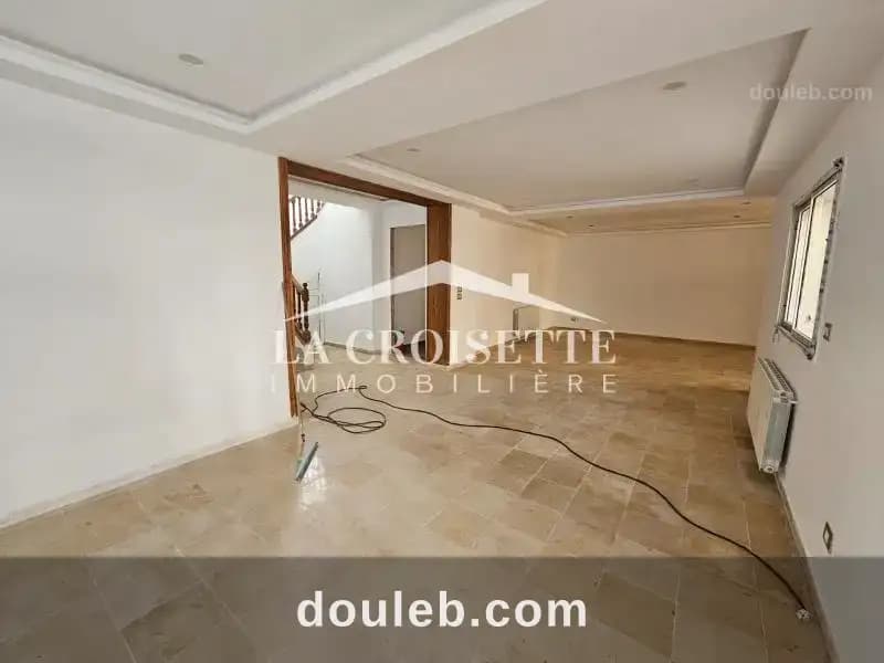 Duplex s4 avec terrasse au lac1 zdl0699 à Tunis