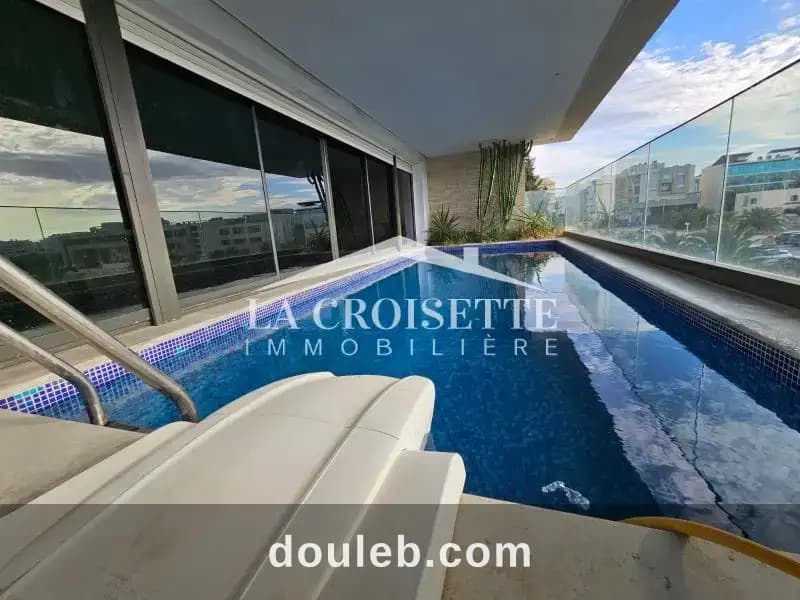 Penthouse s3 avec piscine au lac2 zpl0004 à Tunis