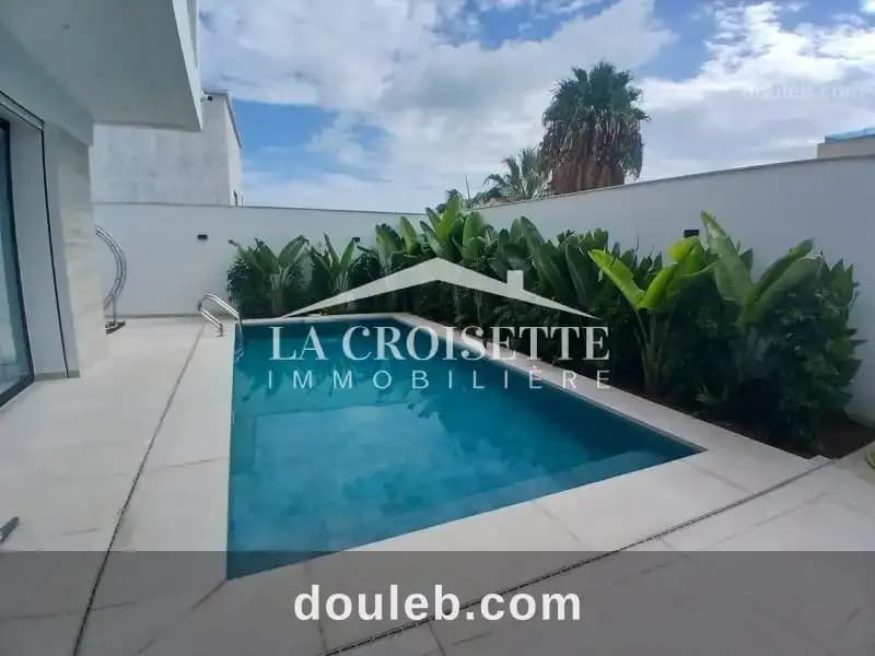 Villa s3 avec piscine à gammarth mvl0013 à Tunis