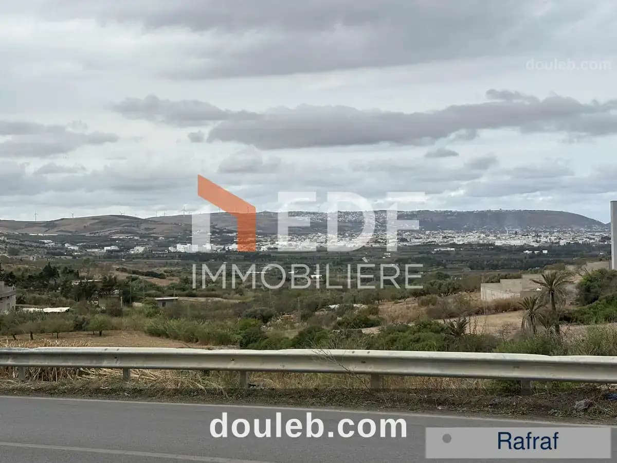 Terrain sur la route principale à rafraf à Bizerte