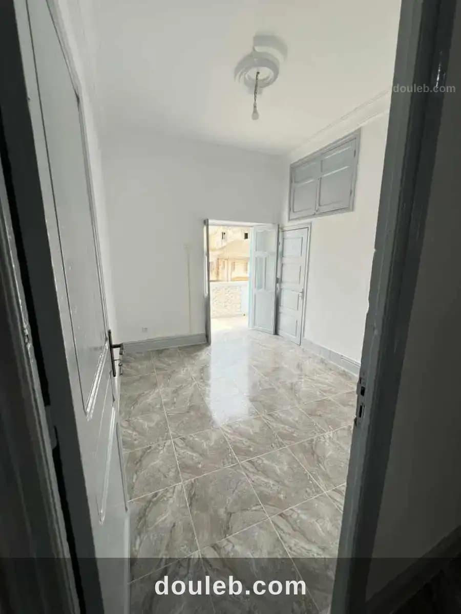Jolie appartement centre ville zaghouan - Miniature 2