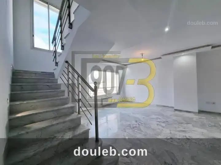 Un appartement style duplex à ennasr à Ariana