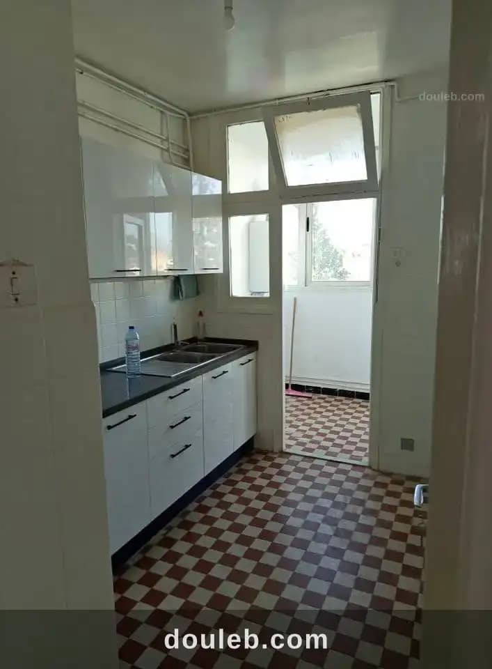Un appartemet s3 à menzah 1 - Miniature 4