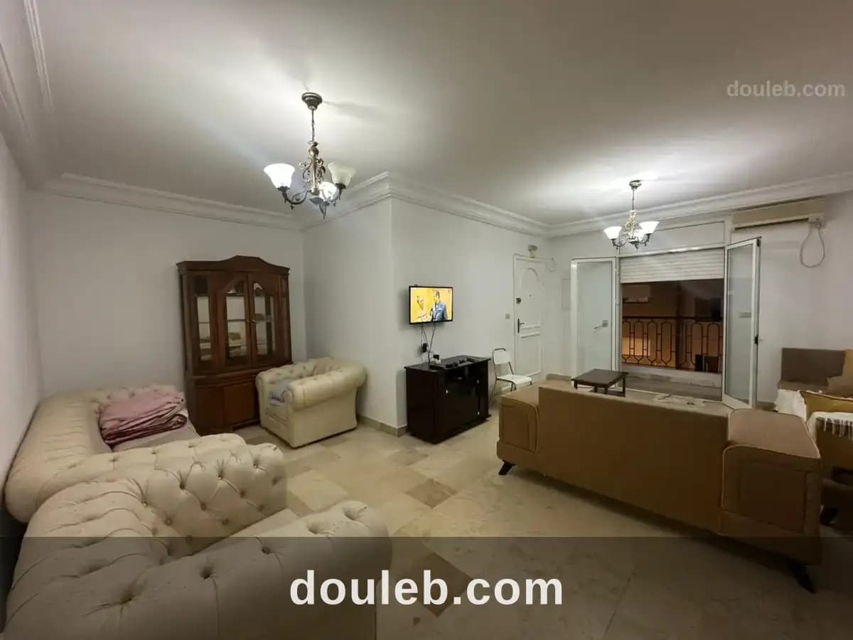 S2 avec balcon vue dégagée et cuisine équipé à Ariana