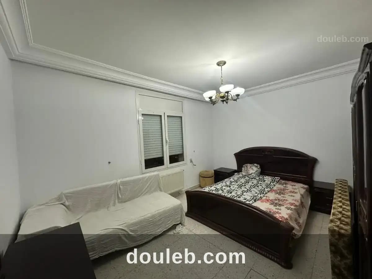 S2 avec balcon vue dégagée et cuisine équipé - Miniature 5