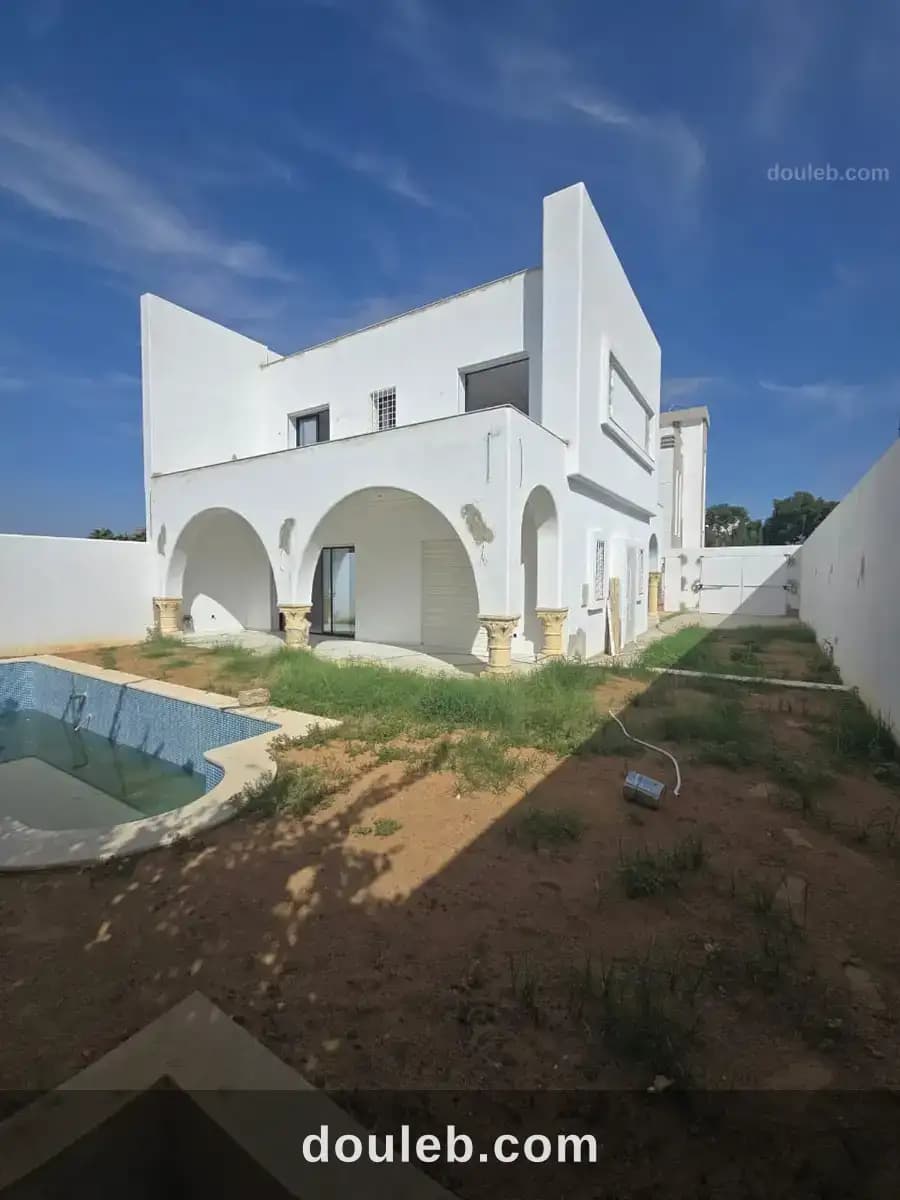 Villa auralis zone chraf hammamet à Nabeul