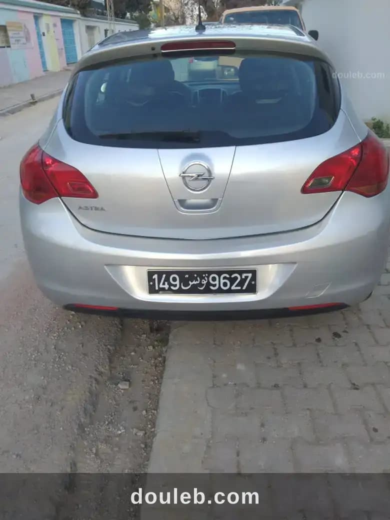 Belle occasion opel astra j - Miniature 2
