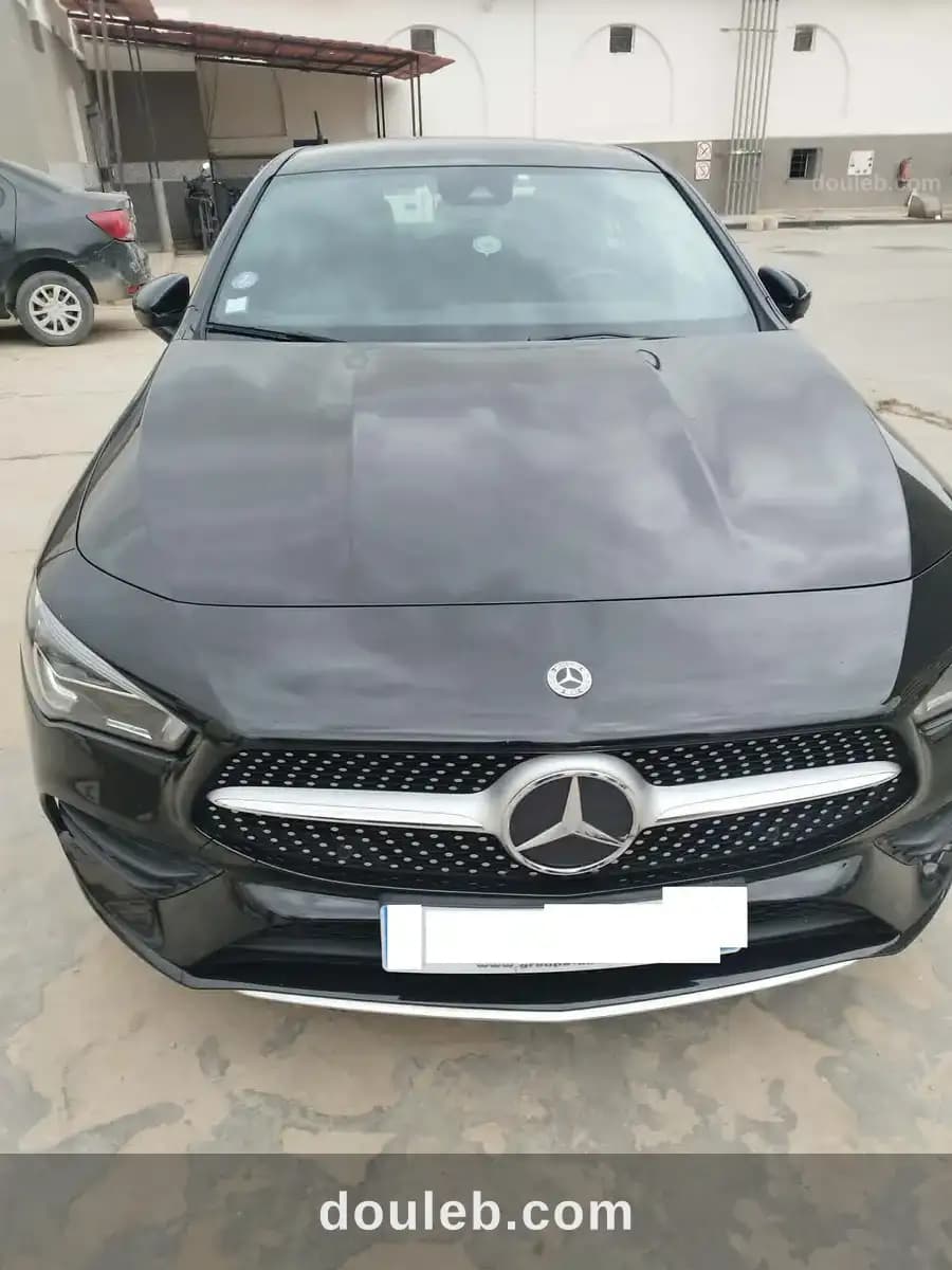 Mercedes benz cla e amg line 8g dct toute options à Kasserine