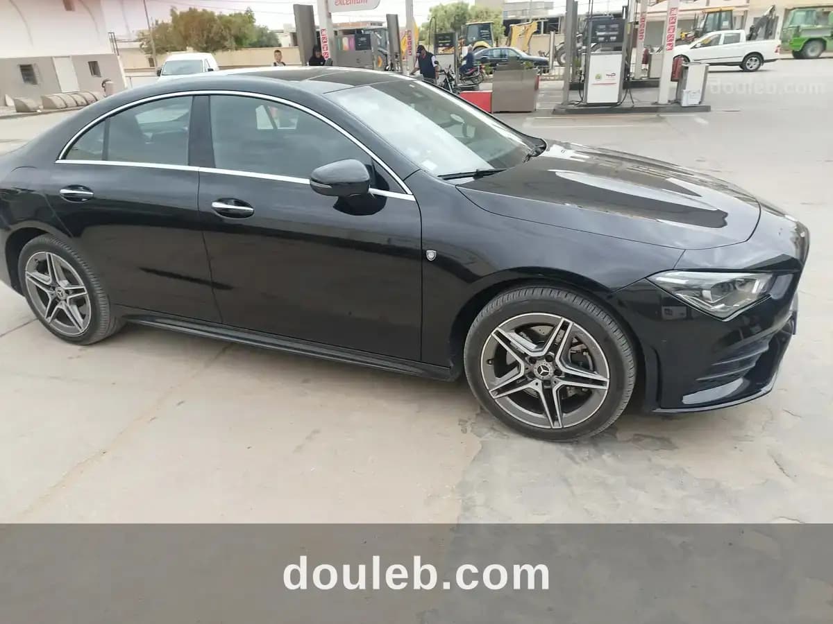 Mercedes benz cla e amg line 8g dct toute options - Miniature 3