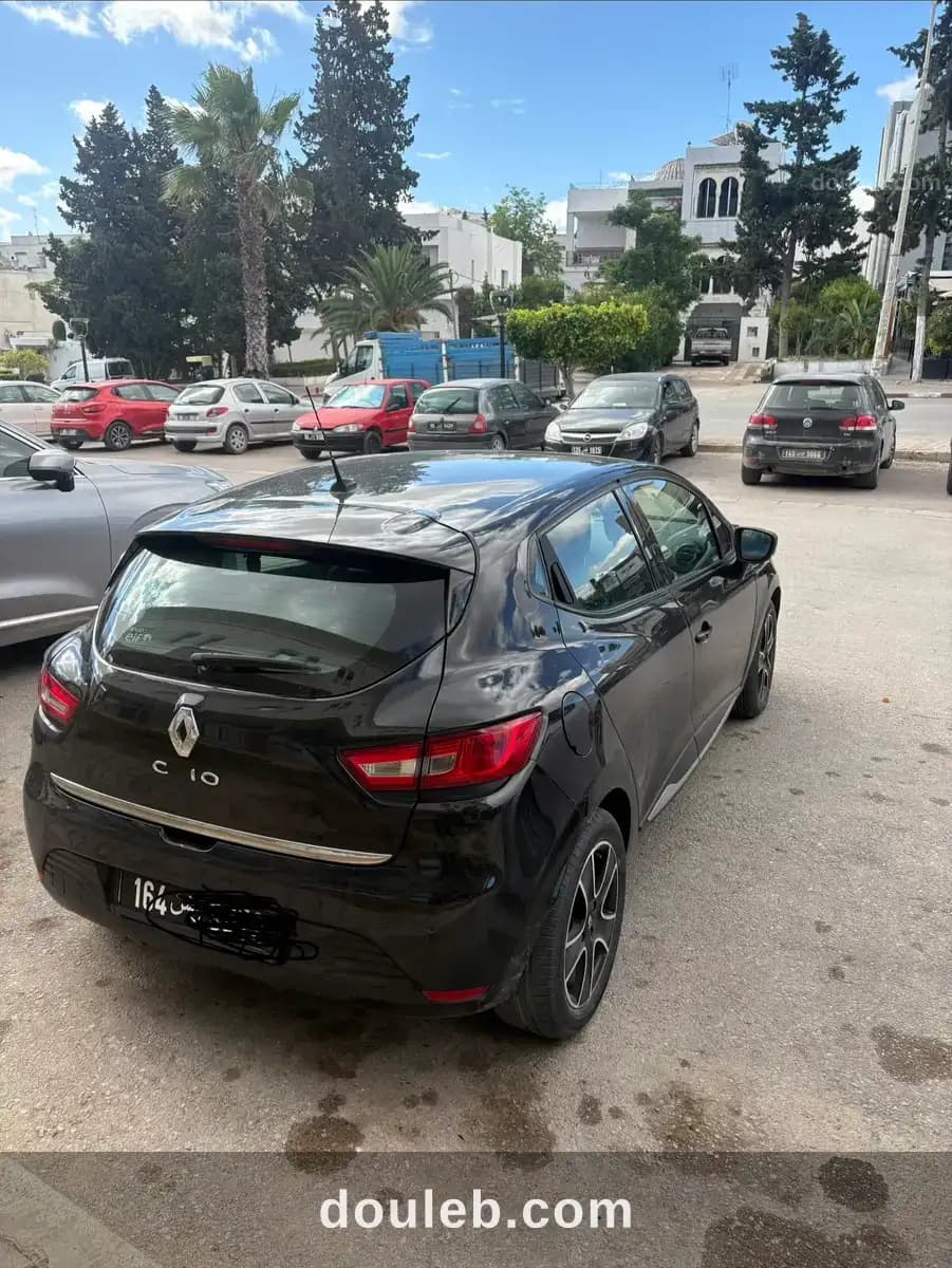 Clio 4 en bon état - Miniature 2