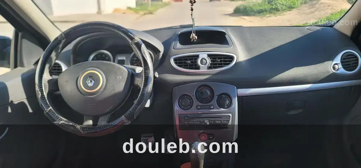 Clio 3 phase 2 - Miniature 4