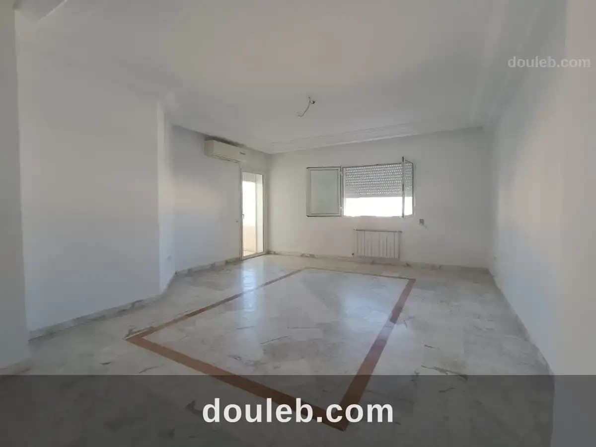 Appartement s3 avec ppkg ss sol à Tunis