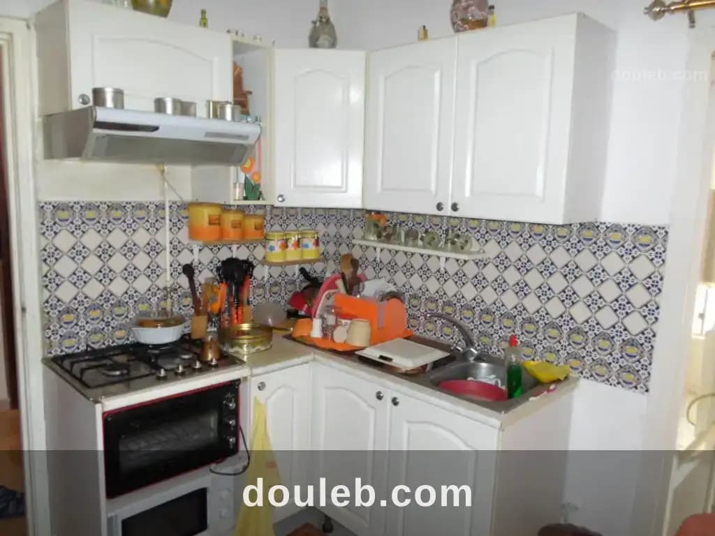 Appartement récemment peint à Tunis