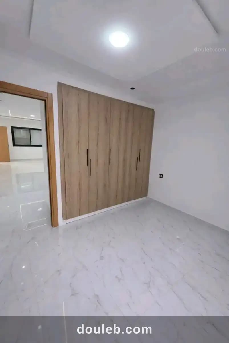 Appartement au rdc avec piscine a plage ezzahra - Miniature 3