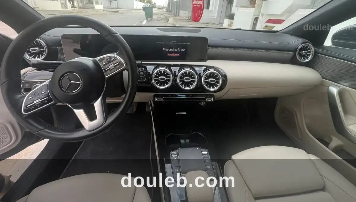 Mercedes benz cla class à Tunis
