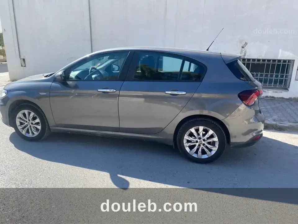 Fiat tipo 2019 - Miniature 3