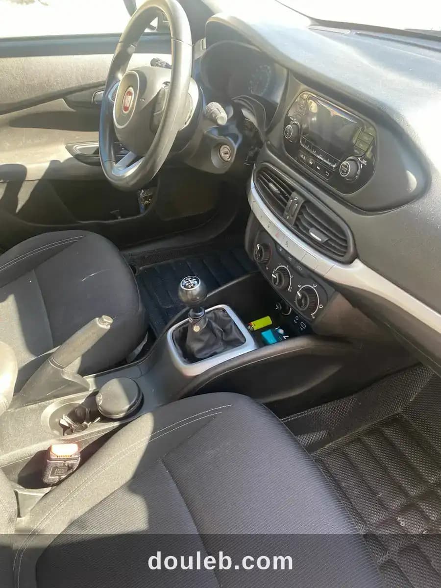 Fiat tipo 2019 - Miniature 5