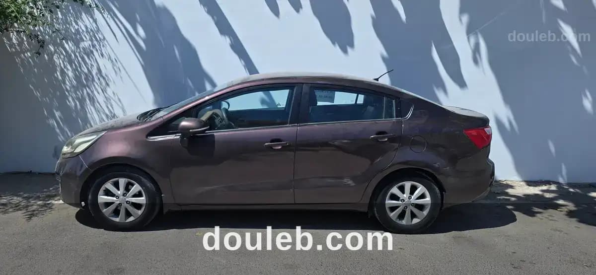 Kia rio modèle 2014 - Miniature 3