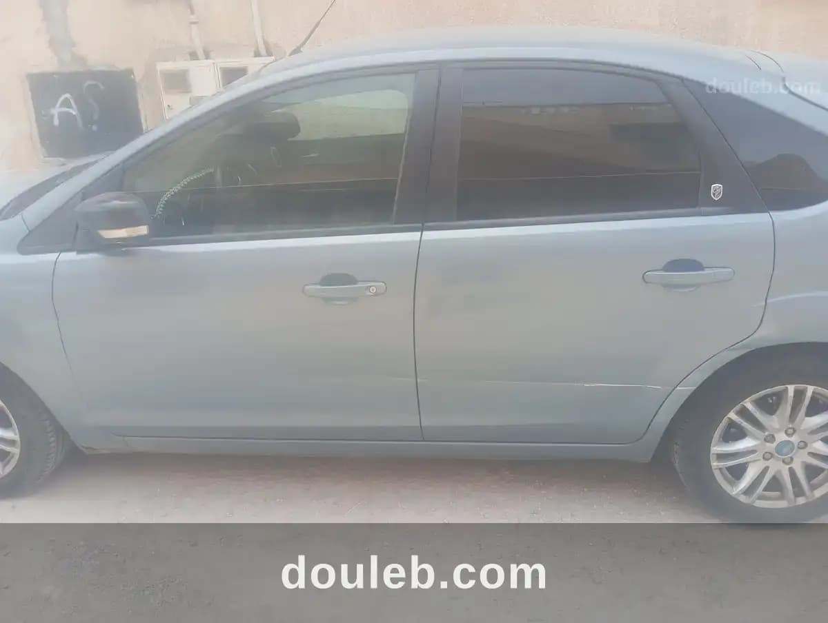 Ford focus propre à Tunis
