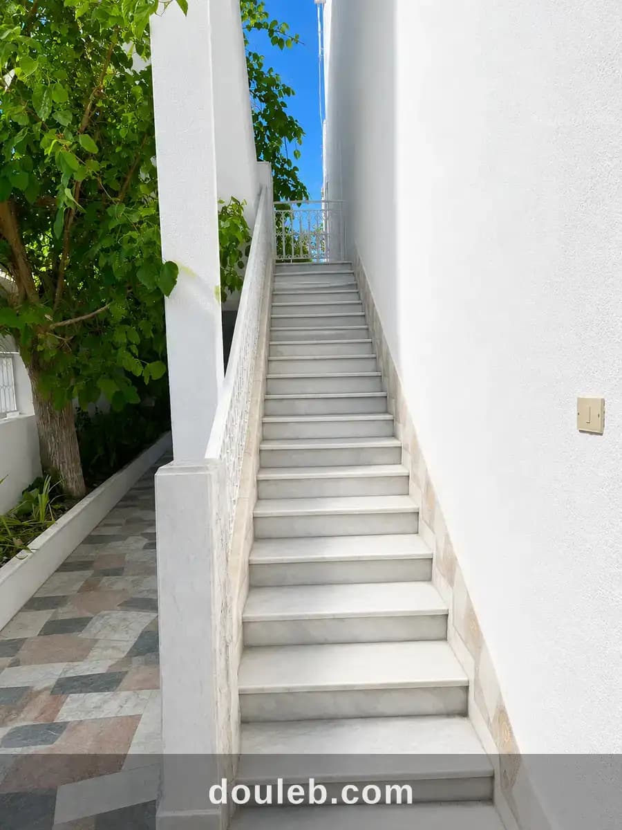 1er etage villa ouardia à Tunis