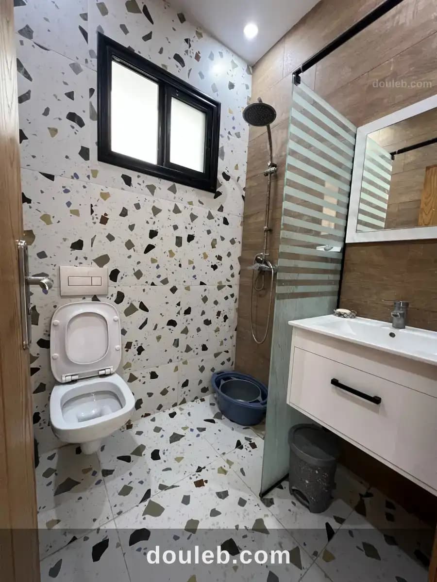 Appartement au premier étage a 100 m de la plage - Miniature 4