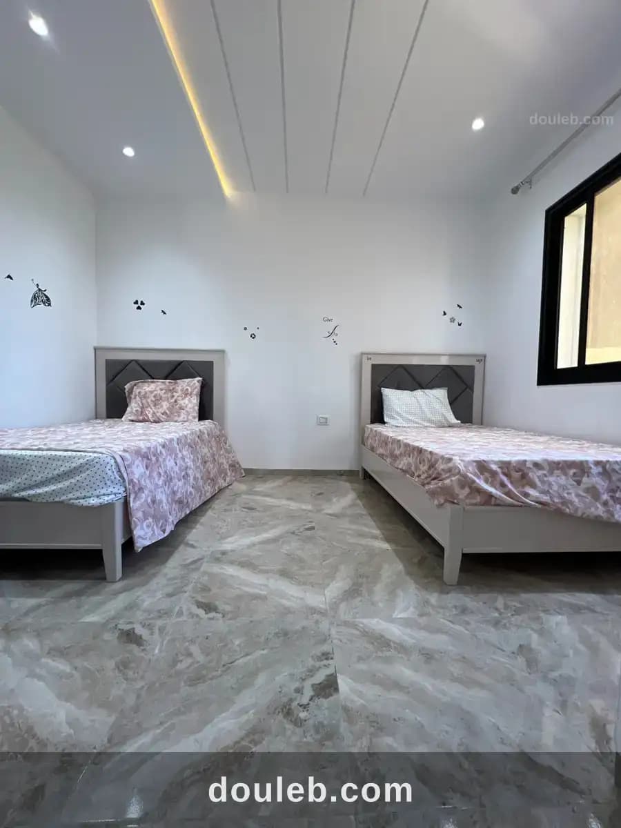 Appartement au premier étage a 100 m de la plage - Miniature 5
