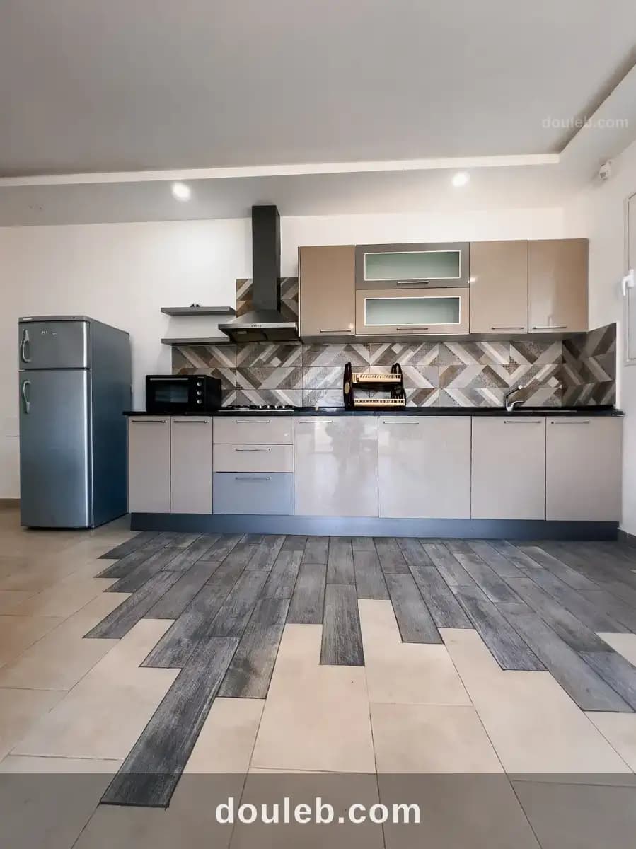 Luxueux appartement a 100 m de la plage - Miniature 3