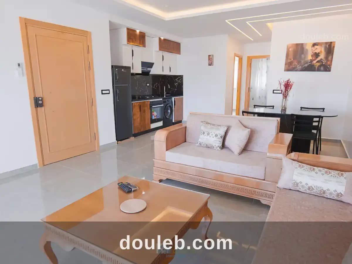 Appartement de haut standing a 150 m de la plage - Miniature 2