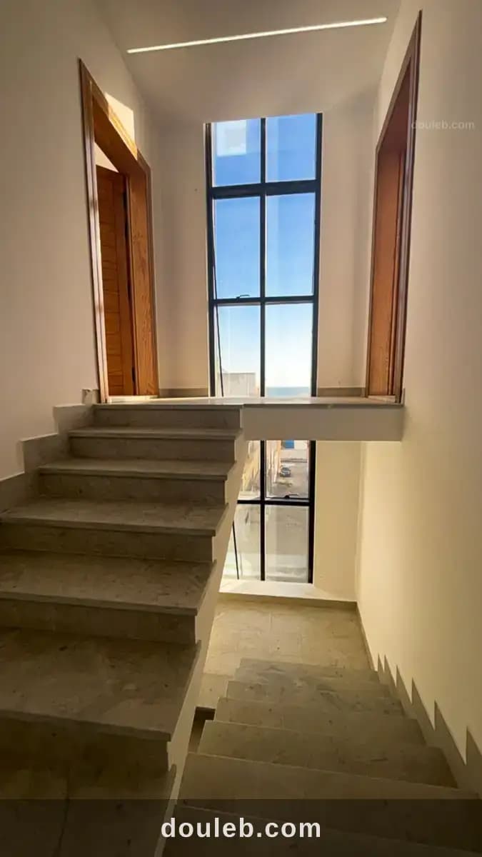Sidi salem appartement haut standing avec vue mer - Miniature 4