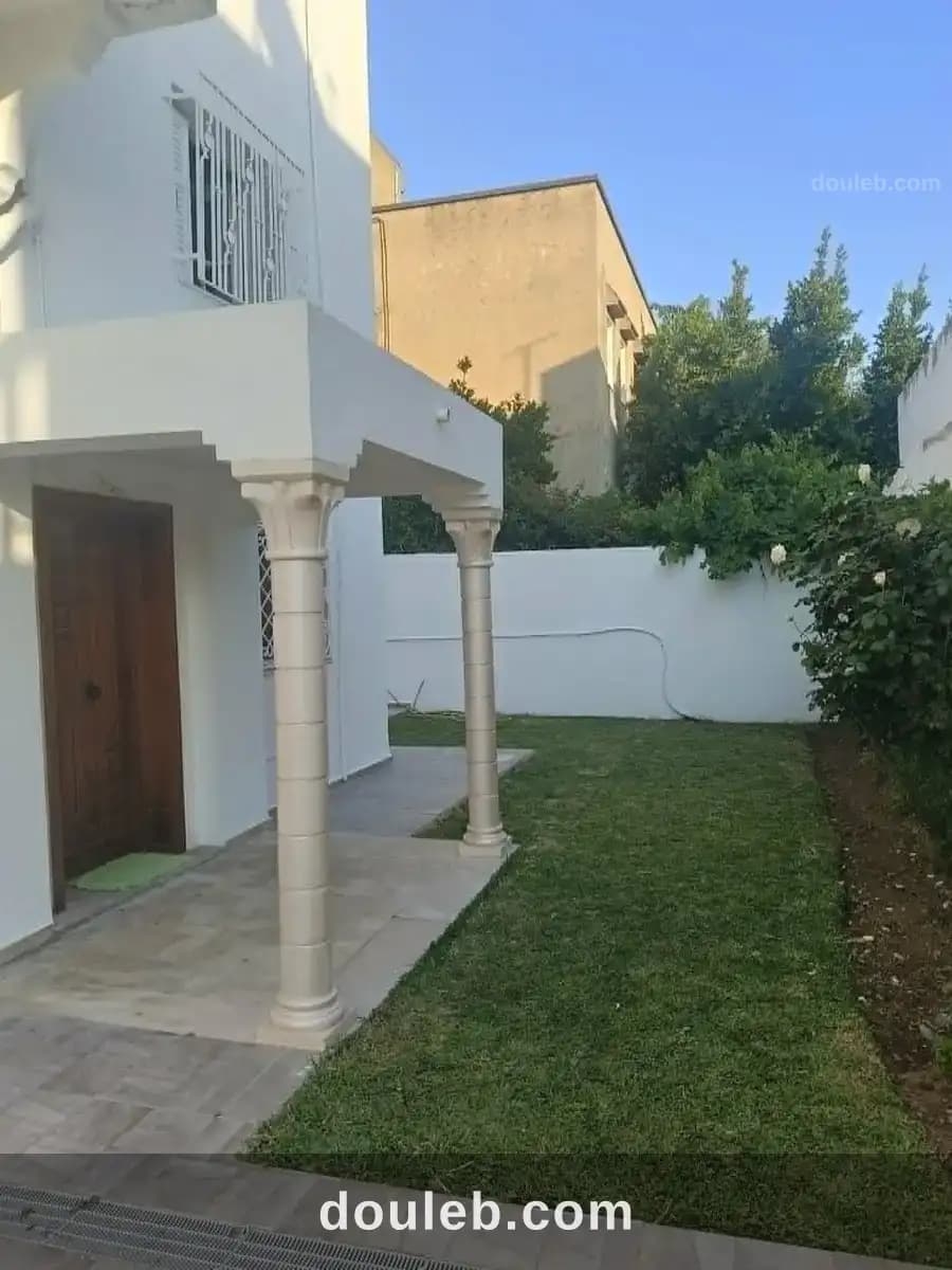 Uniquement pour un couple sans enfant à Tunis