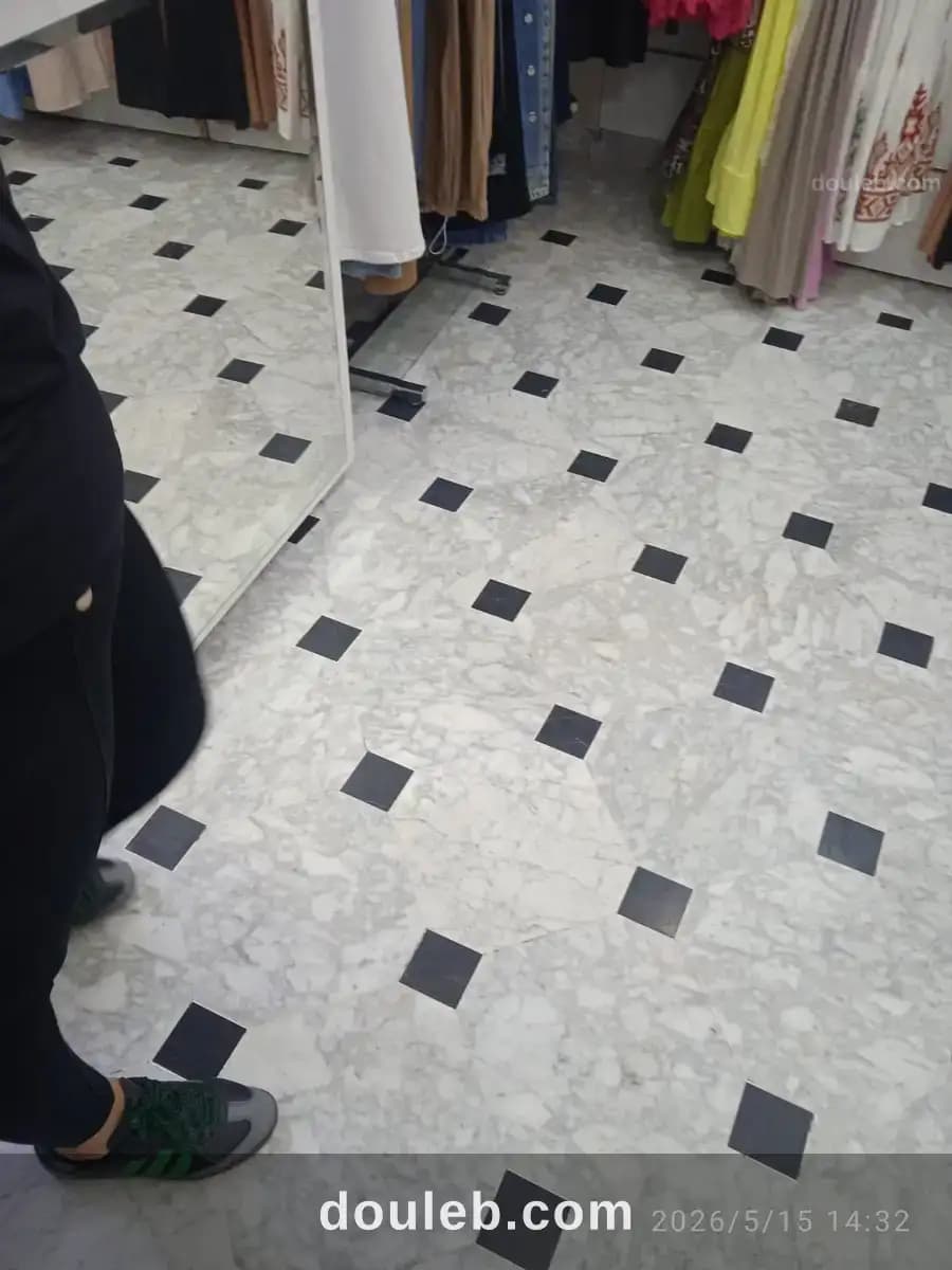 Magasin au centre palmarium - Miniature 4