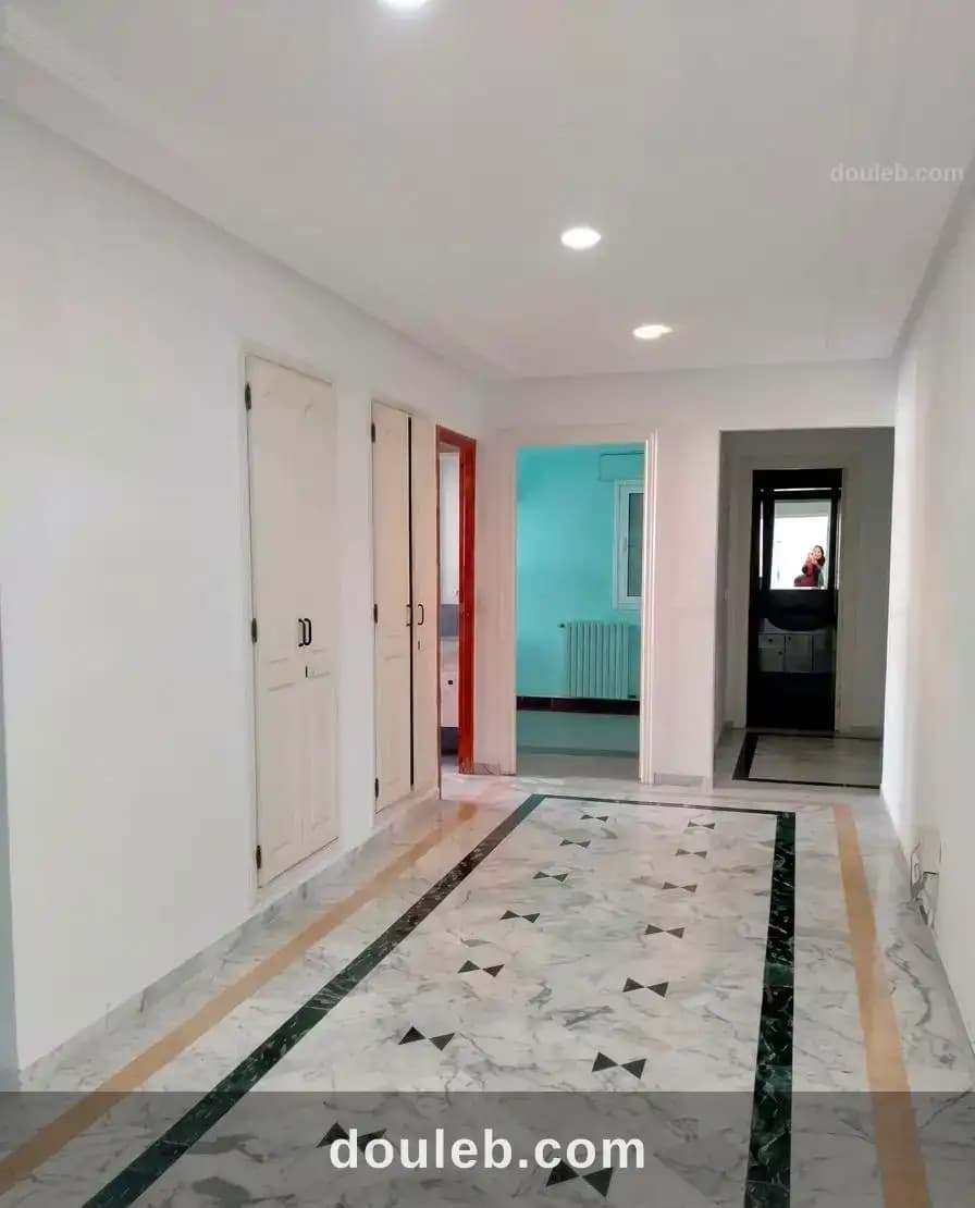 Bur h et 4p au lac 1 à Tunis
