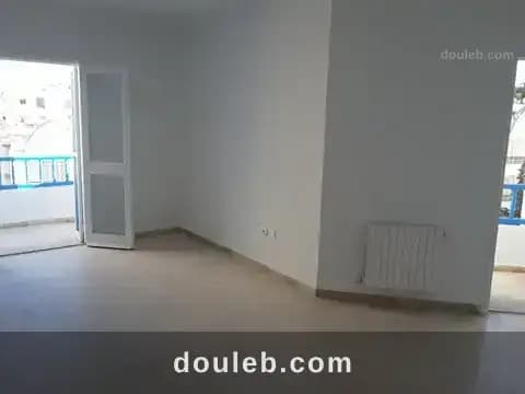 3 plus s très propre et bonne orientation à Ariana