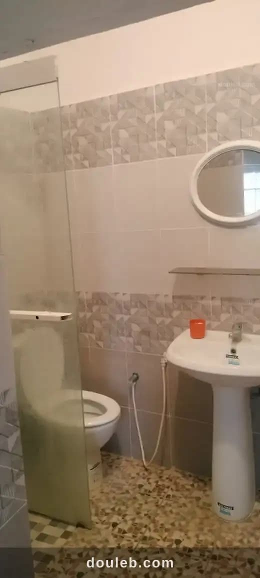 Maison avec un piscine 800m2 - Miniature 3