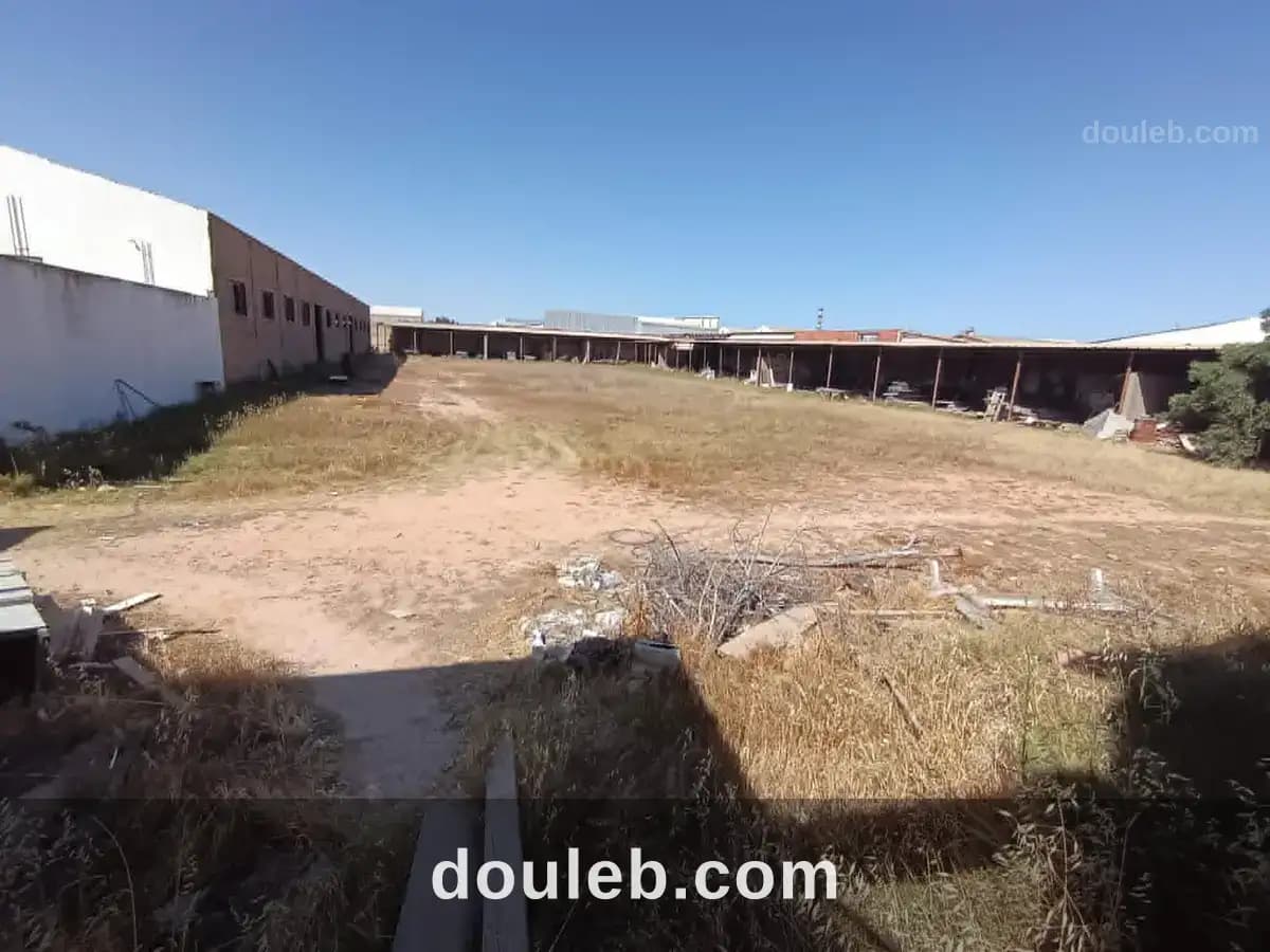 Depot avec charpente à Sfax