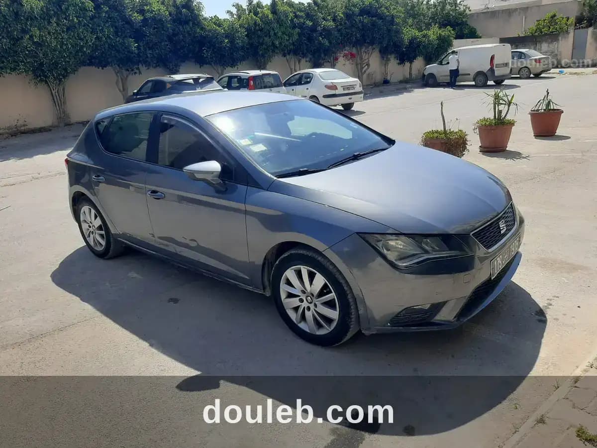 Seat leon 1ère main - Miniature 2
