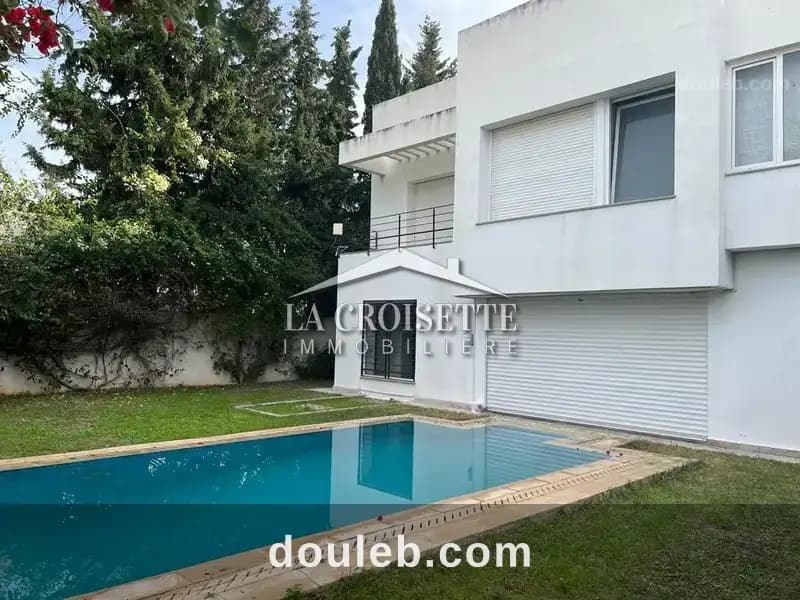 Villa s4 avec piscine à la marsa zvl1254 à Tunis