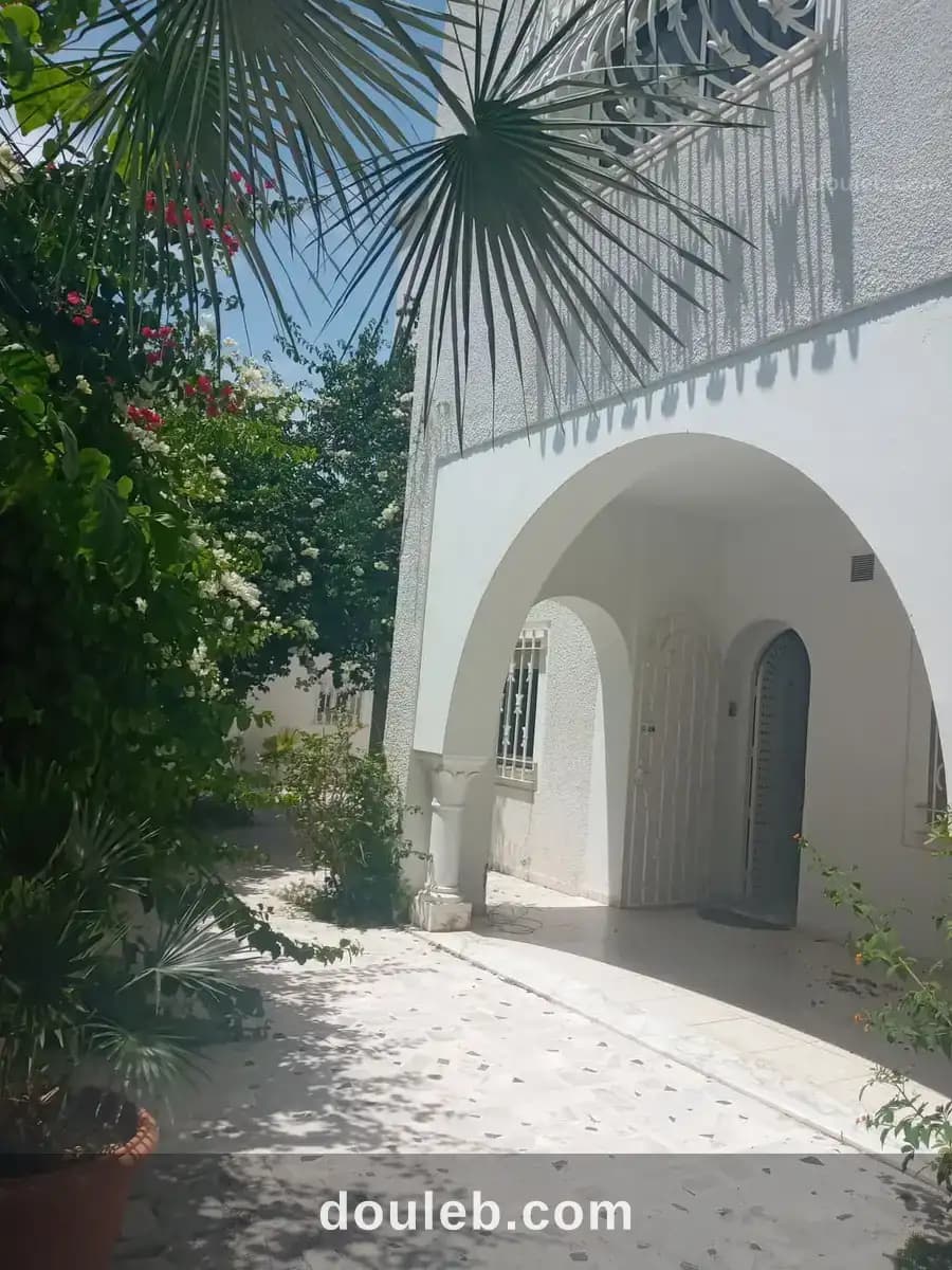 Villa avec studio carthage port punique - Miniature 2