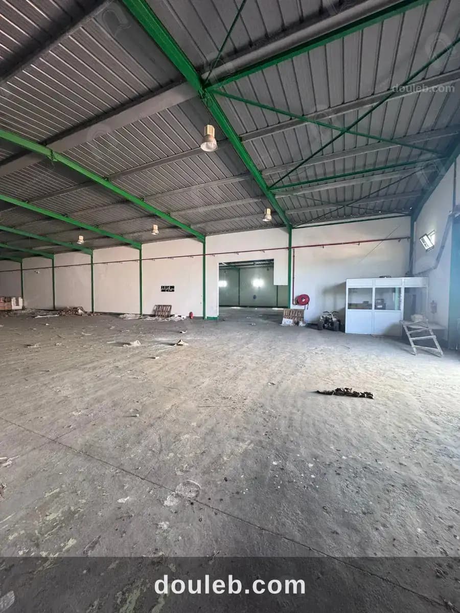 Une usine industrielle à el fejja - Miniature 4