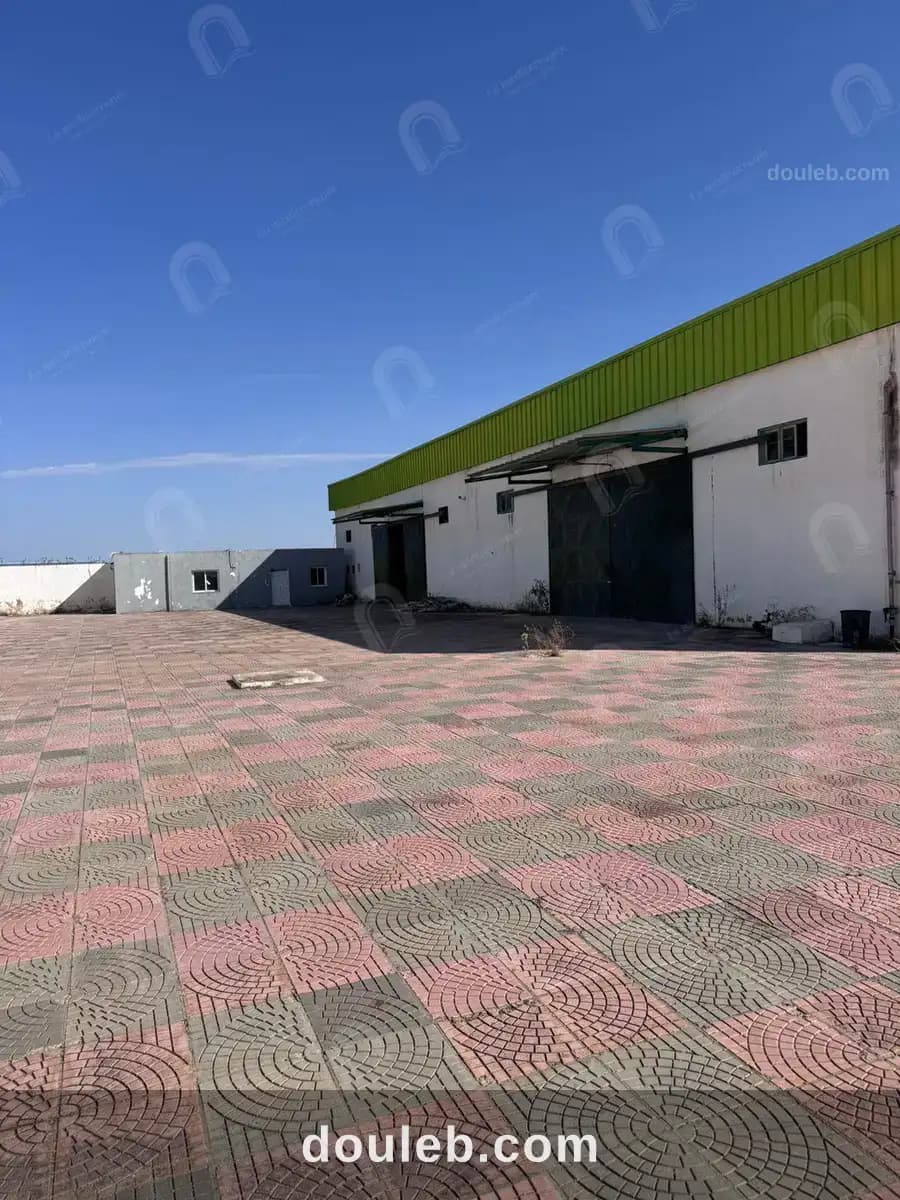Une usine industrielle à el fejja - Miniature 5