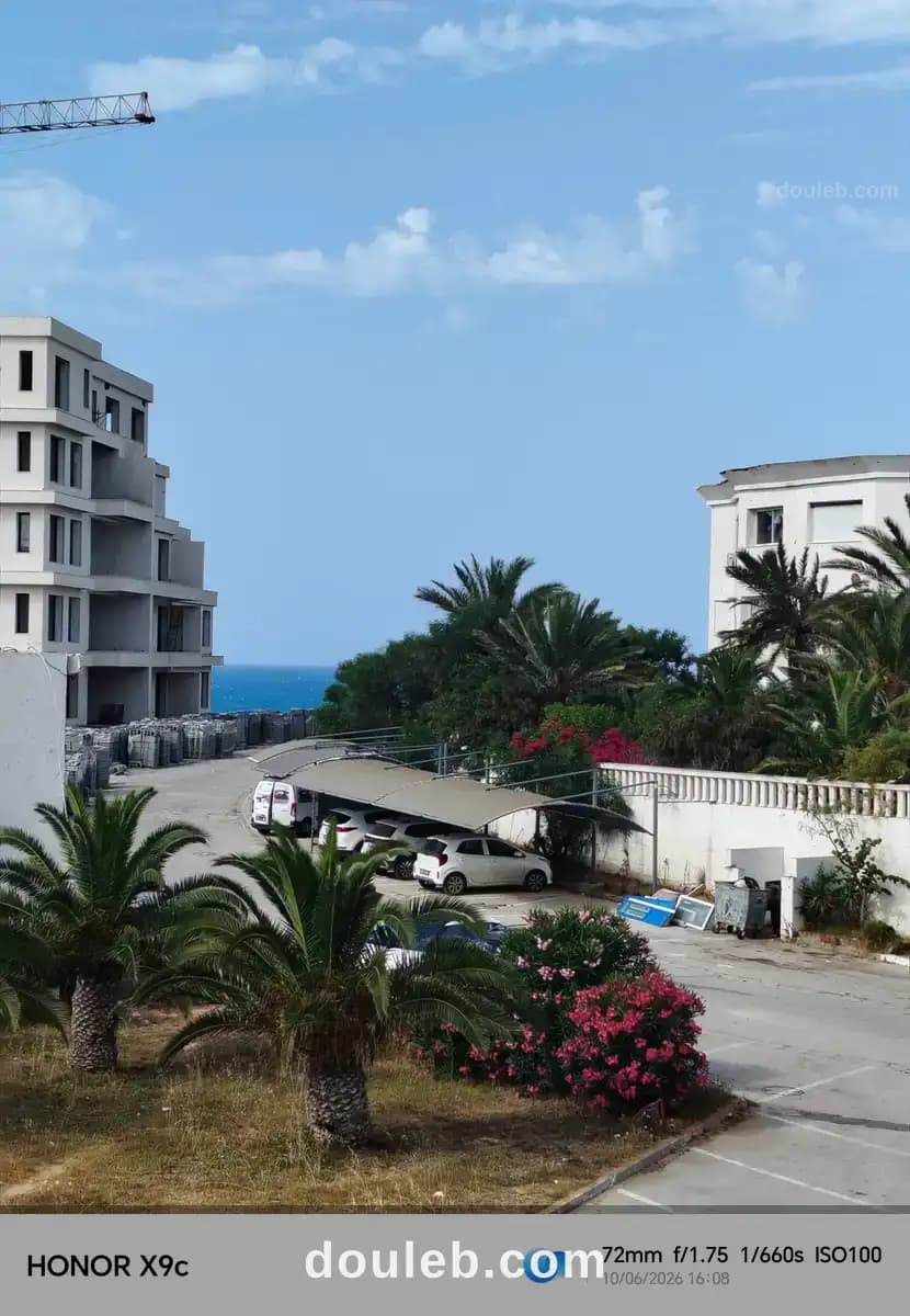 Grand s1 balcon et parking gammarth à Tunis