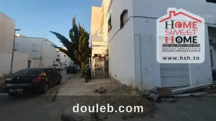 Local commercial razan à la soukra à Ariana