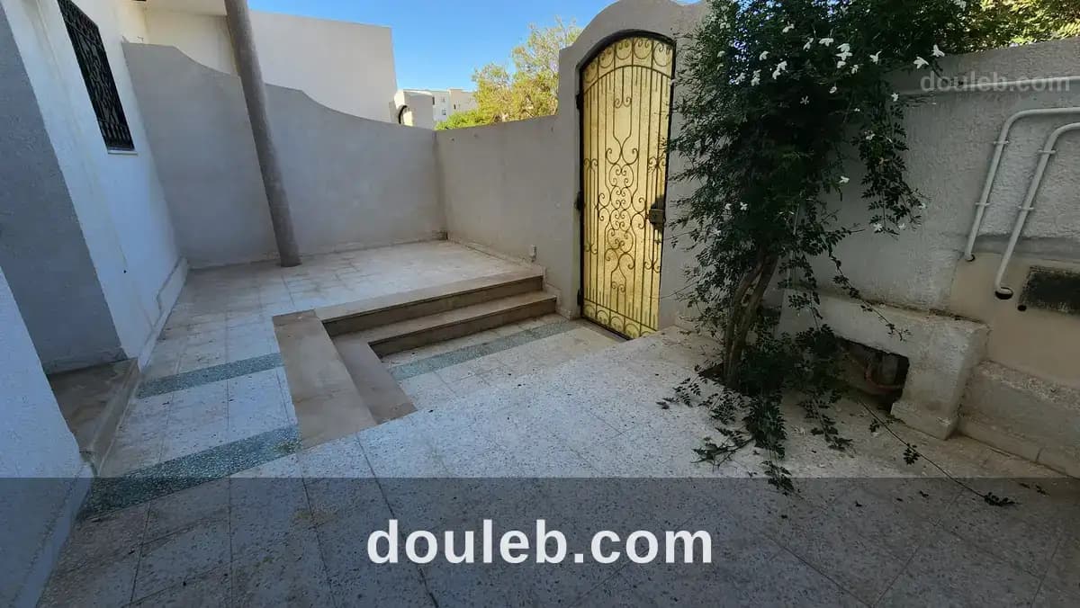 S2 rdc de villa jardins l'aouina à Tunis