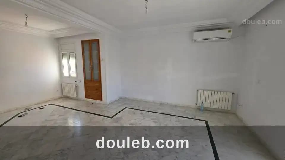 Un étage de villa s4 à jardins menzah 2 - Photo 1