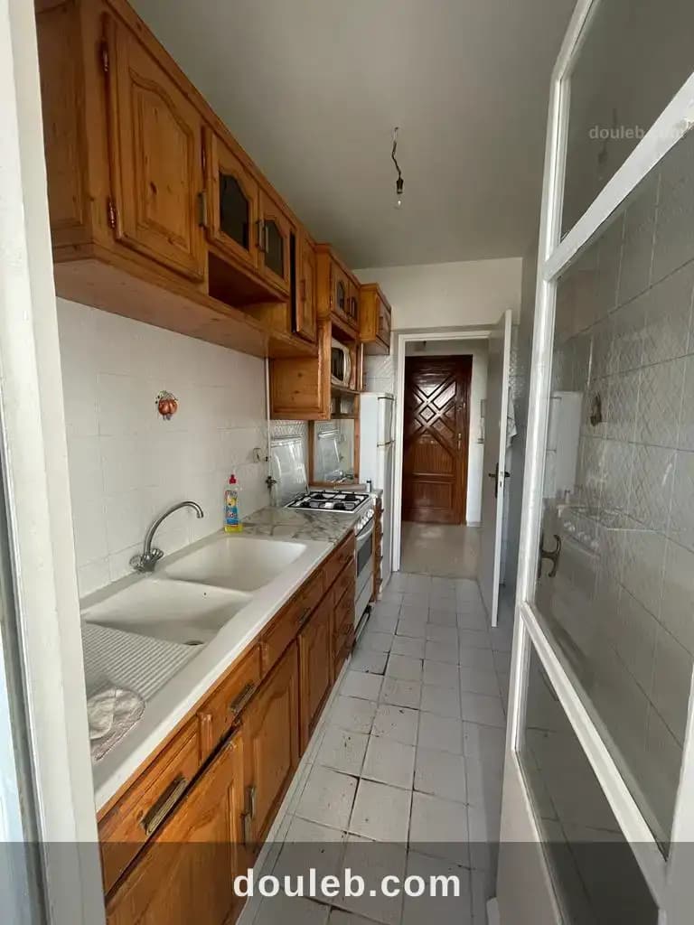 Bel appartement à vue dégagée sur tunis ville - Miniature 3