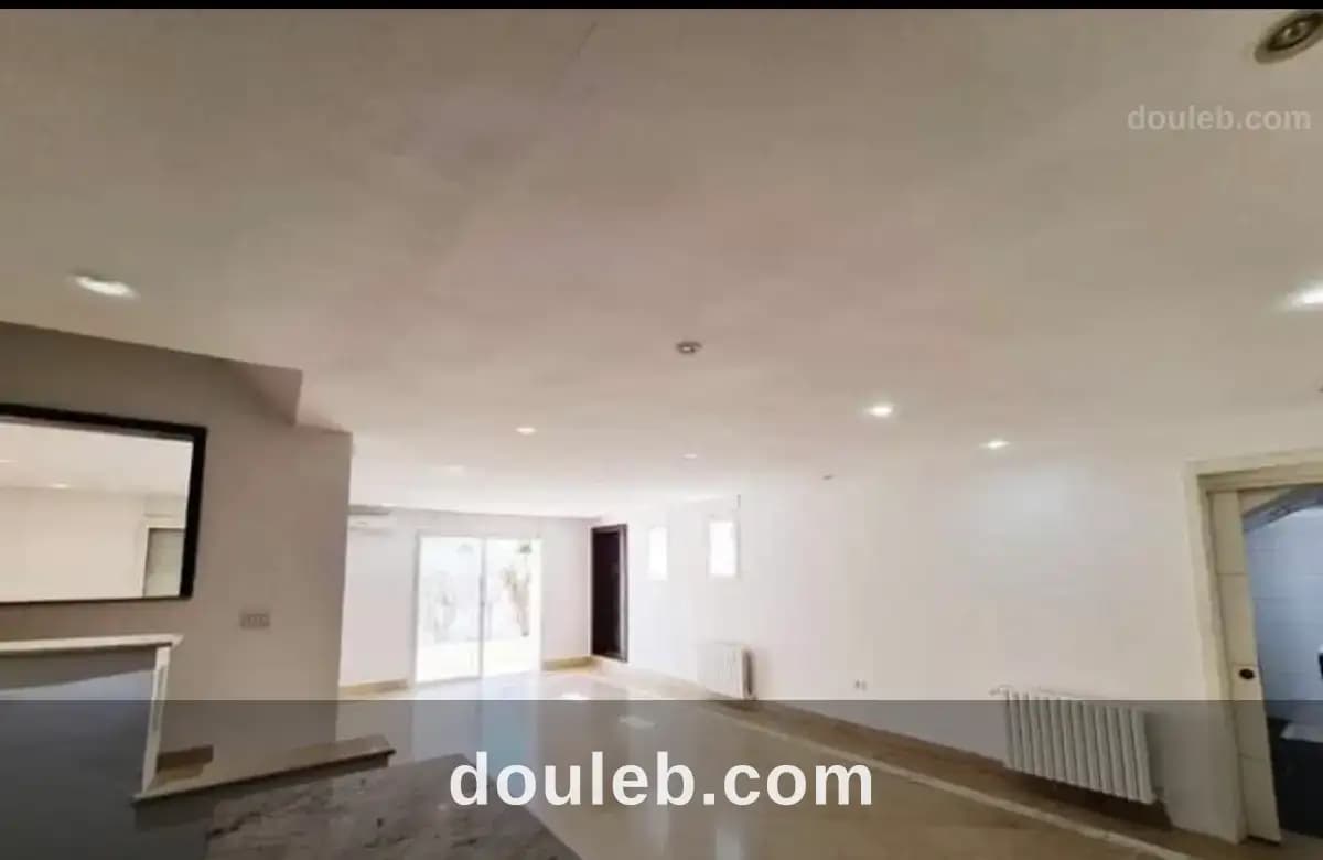 Triplex indépendant avec jardin - Photo 1