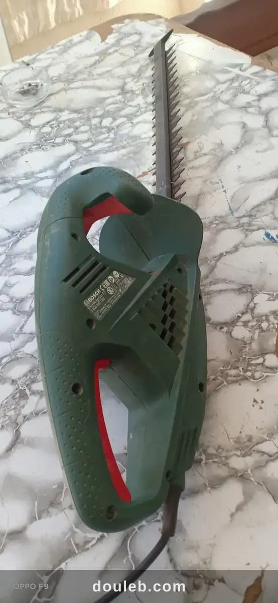 Taille haie électrique à Tunis