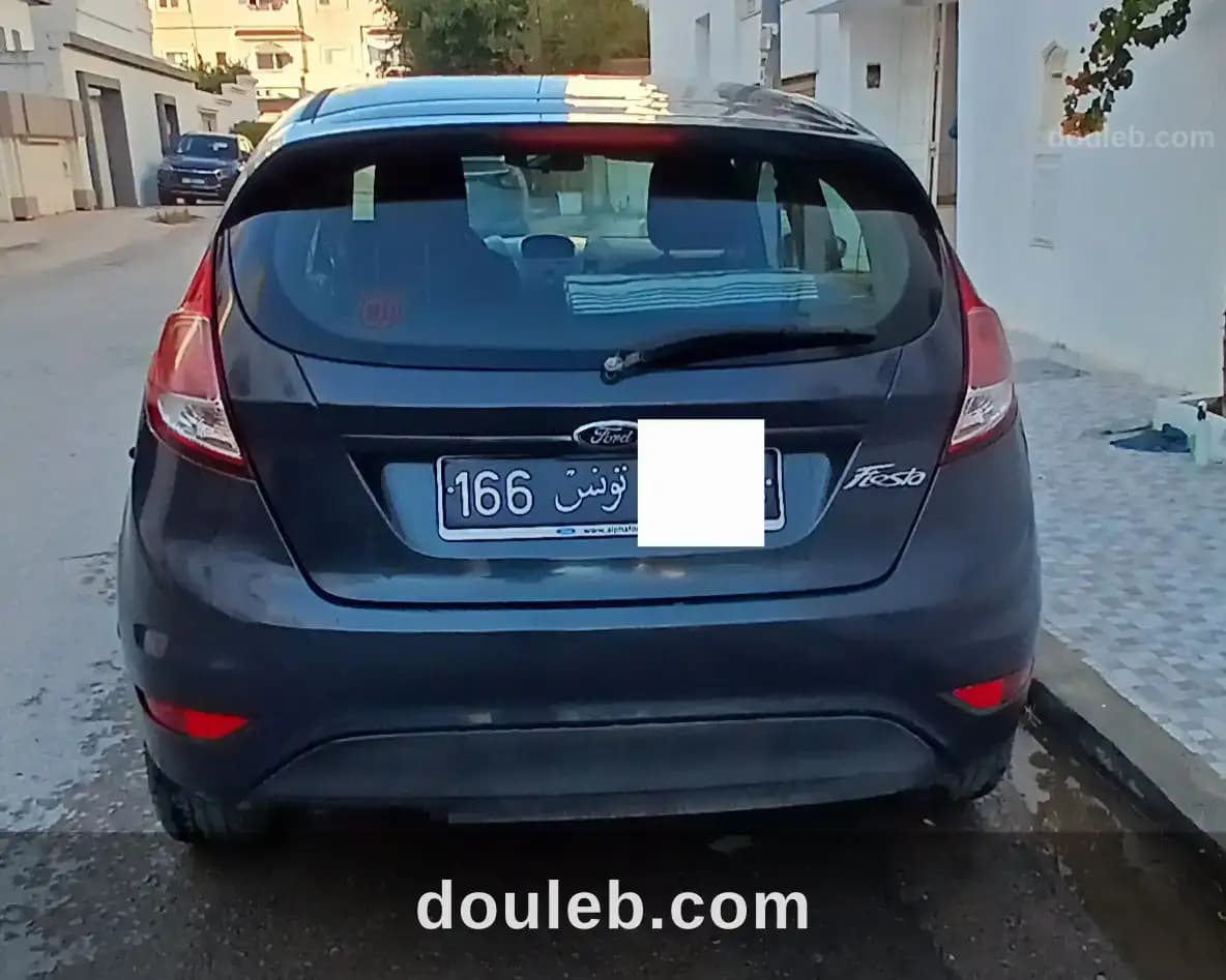 Ford fiesta - Miniature 4